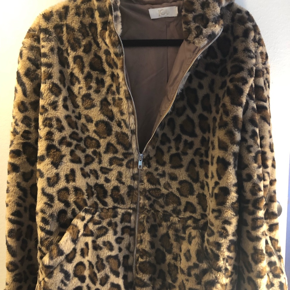 Faux fur leopard hoodie